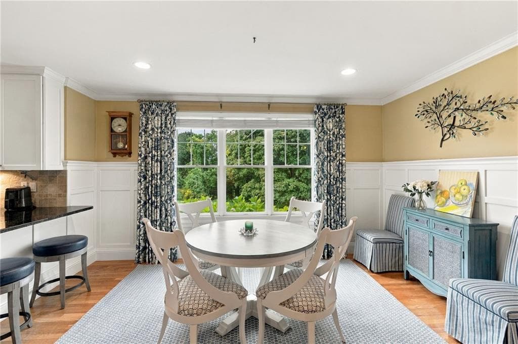 Condominium at 17 Pocasset Lane, Portsmouth, photo 16 of 50