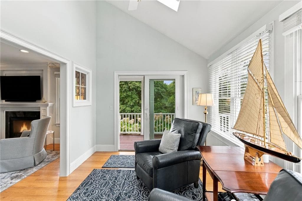Condominium at 17 Pocasset Lane, Portsmouth, photo 7 of 50
