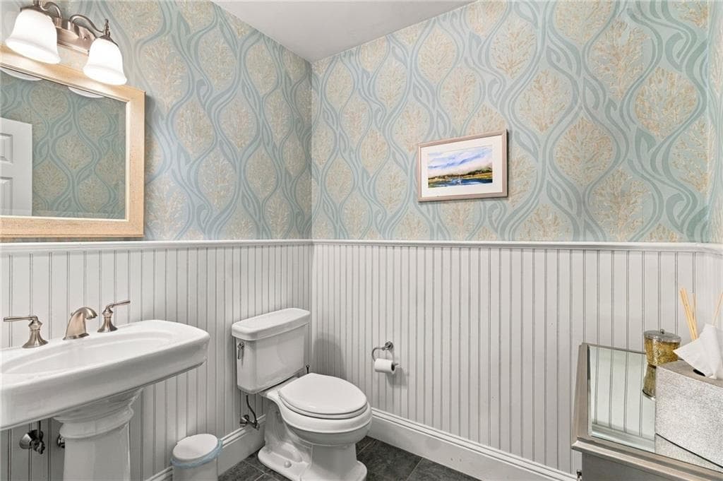 Condominium at 17 Pocasset Lane, Portsmouth, photo 28 of 50