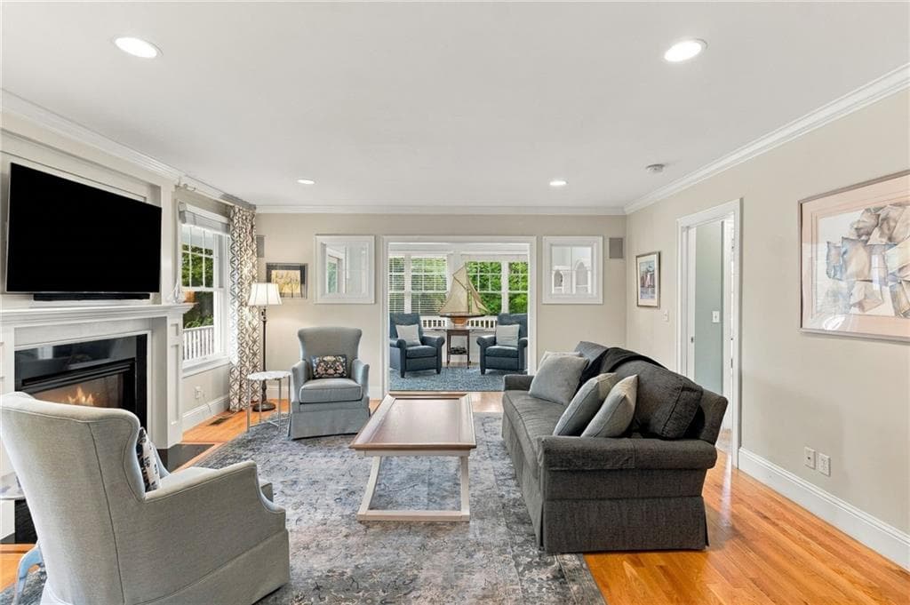 Condominium at 17 Pocasset Lane, Portsmouth, photo 5 of 50