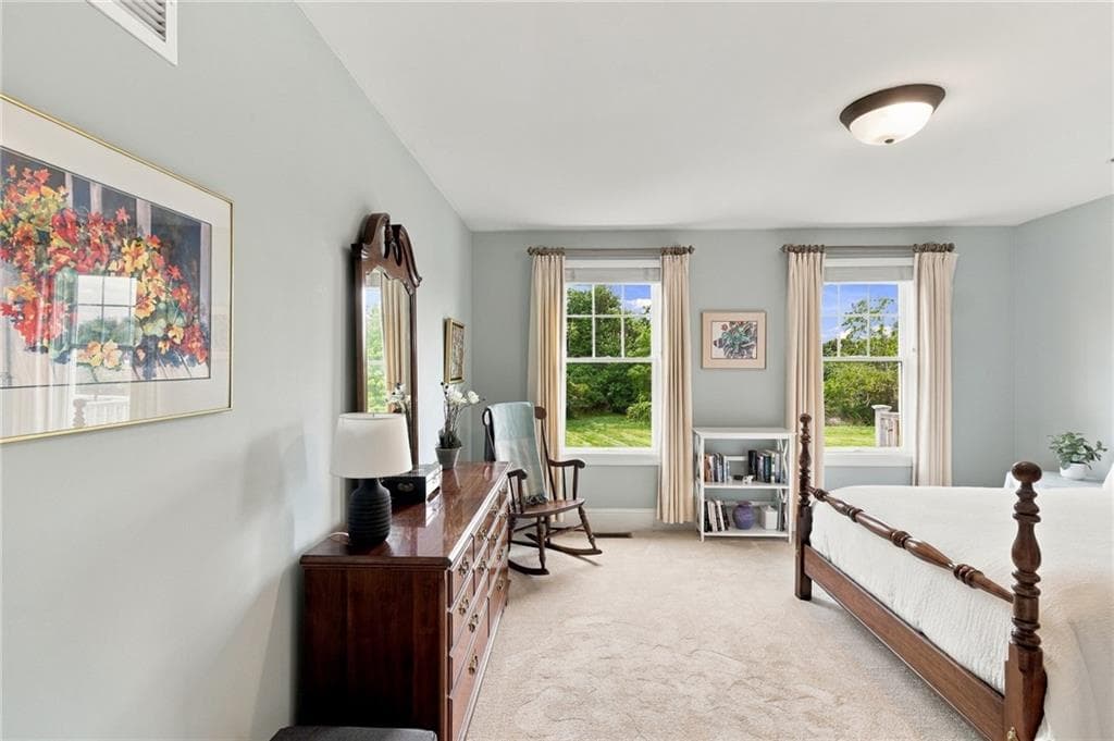 Condominium at 17 Pocasset Lane, Portsmouth, photo 9 of 50