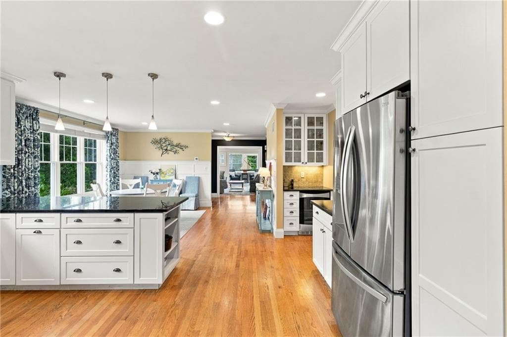 Condominium at 17 Pocasset Lane, Portsmouth, photo 19 of 50