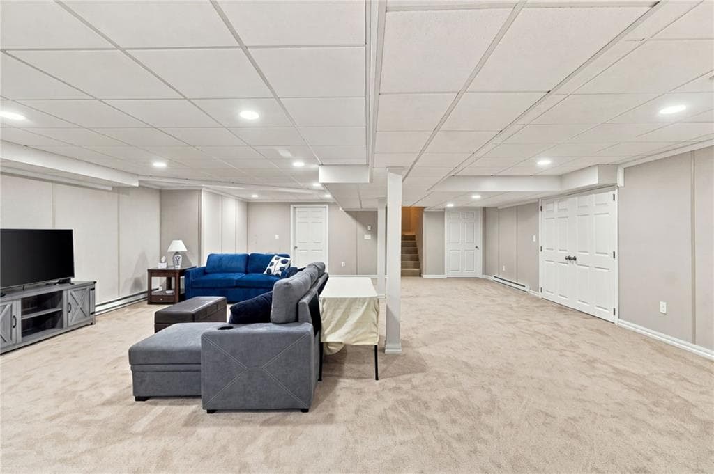 Condominium at 17 Pocasset Lane, Portsmouth, photo 44 of 50
