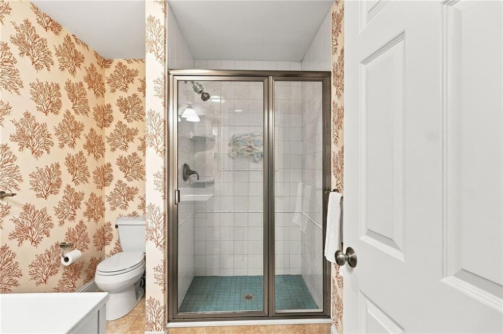 Condominium at 17 Pocasset Lane, Portsmouth, photo 35 of 50