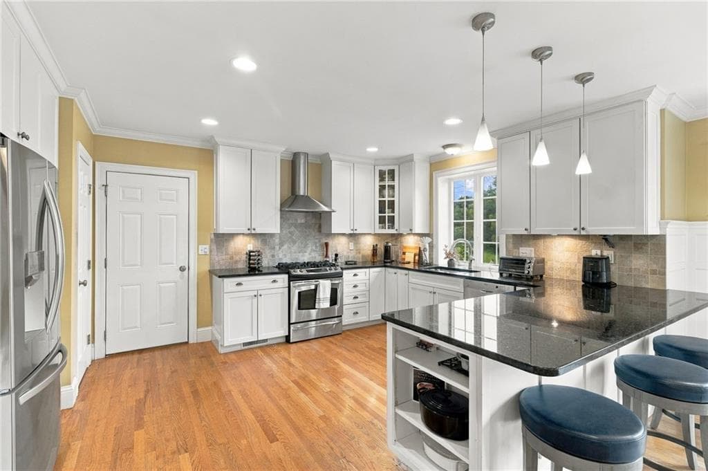 Condominium at 17 Pocasset Lane, Portsmouth, photo 21 of 50