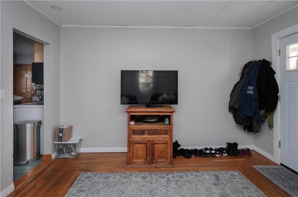 Multi Family at 10 Hammond Street, Newport, photo 6 of 46