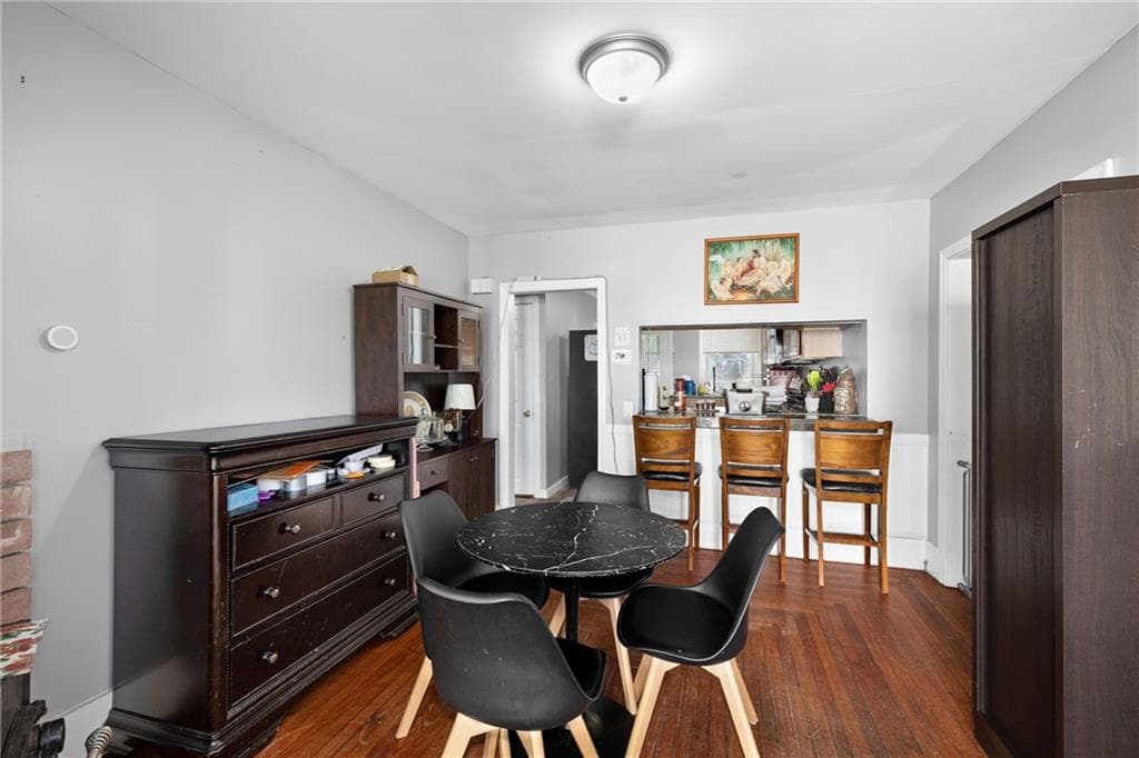 Single Family Residence at 321 Church Avenue, Warwick, photo 13 of 35
