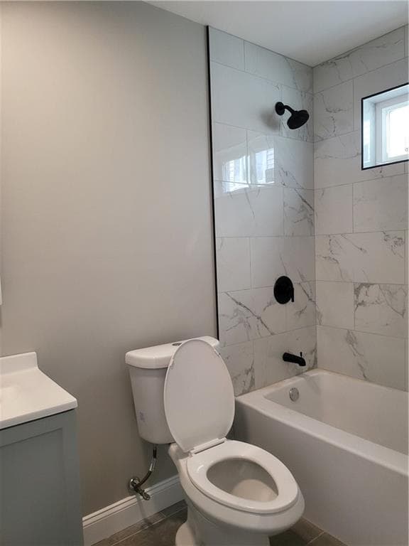 Multi Family at 729 Potters Avenue, Providence, photo 13 of 17