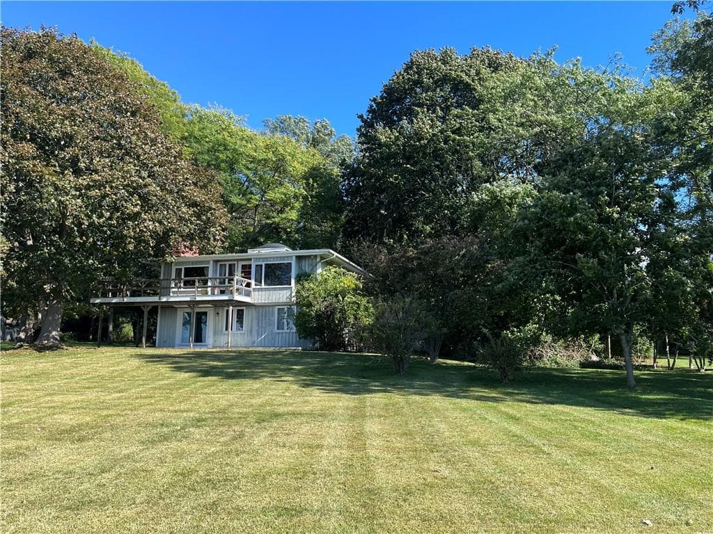 Single Family Residence at 5 Shore Road, Bristol, photo 7 of 15