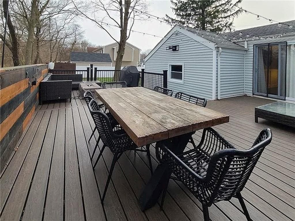 Single Family Residence at 151 Metacomet Avenue, East Providence, photo 22 of 27