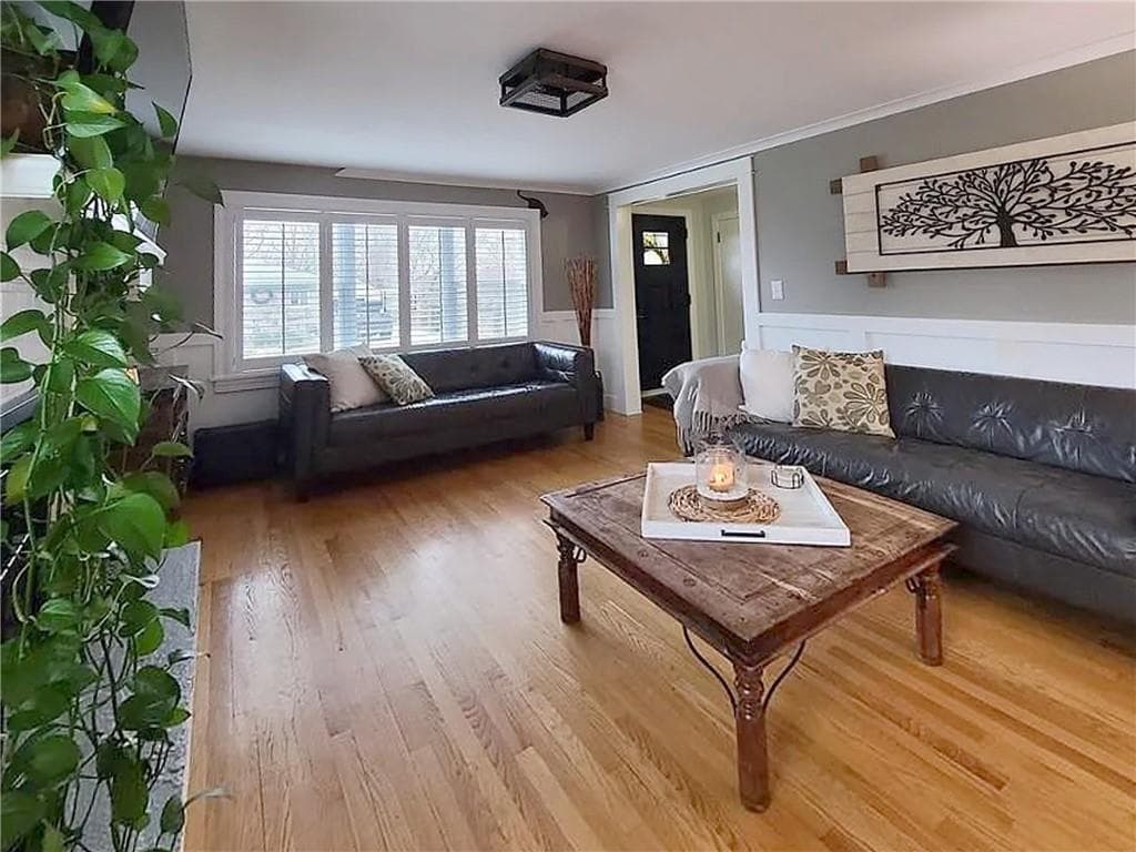 Single Family Residence at 151 Metacomet Avenue, East Providence, photo 3 of 27