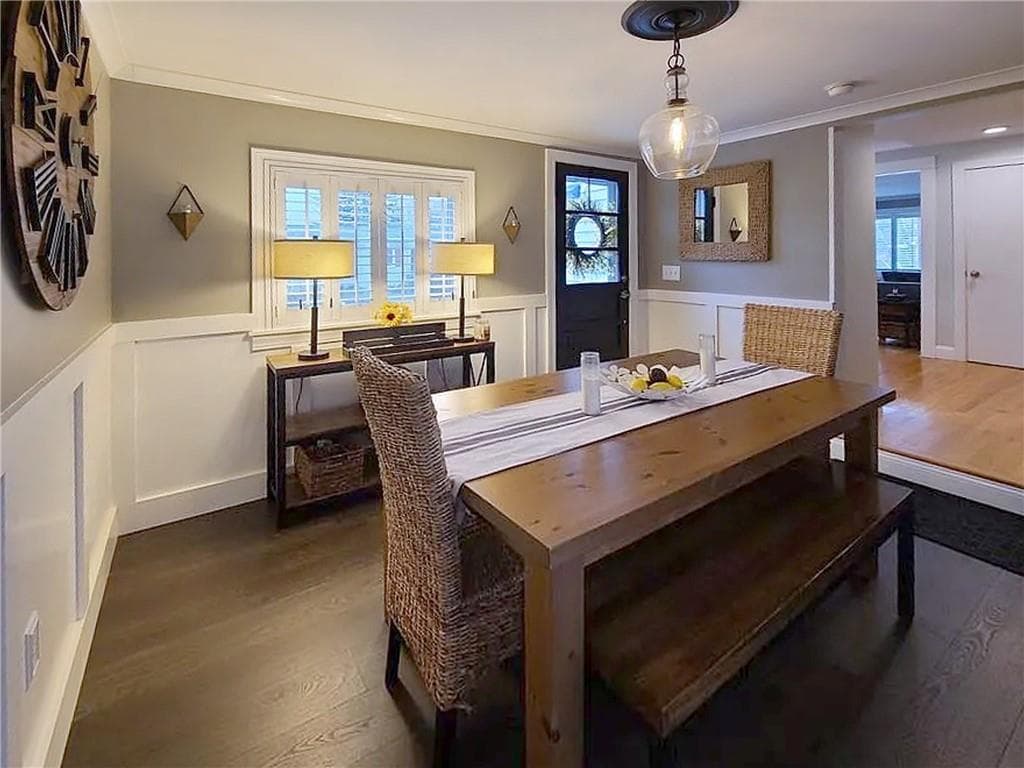 Single Family Residence at 151 Metacomet Avenue, East Providence, photo 8 of 27
