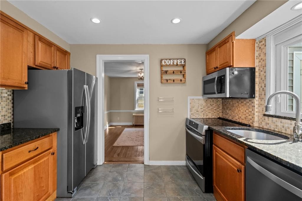 Single Family Residence at Rumford, East Providence, photo 17 of 31