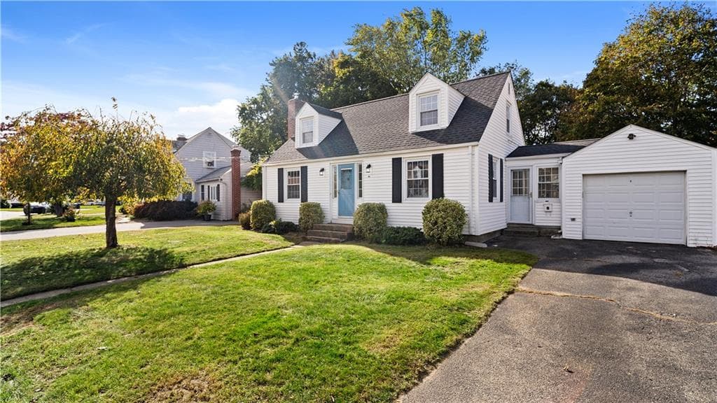 Single Family Residence at 123 Brunswick Drive, Warwick, photo 2 of 34