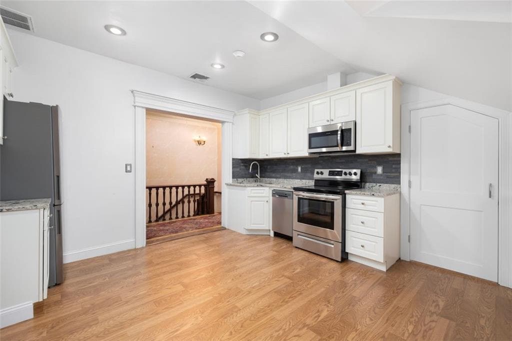Condominium at 466 Broadway UNIT 5, Providence, photo 10 of 27