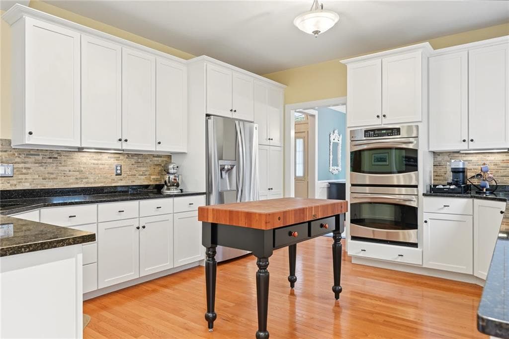 Single Family Residence at 95 Fry Brook Drive, East Greenwich, photo 10 of 44