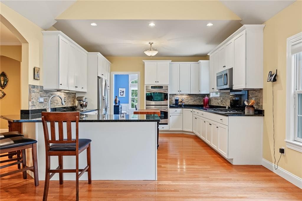 Single Family Residence at 95 Fry Brook Drive, East Greenwich, photo 15 of 44