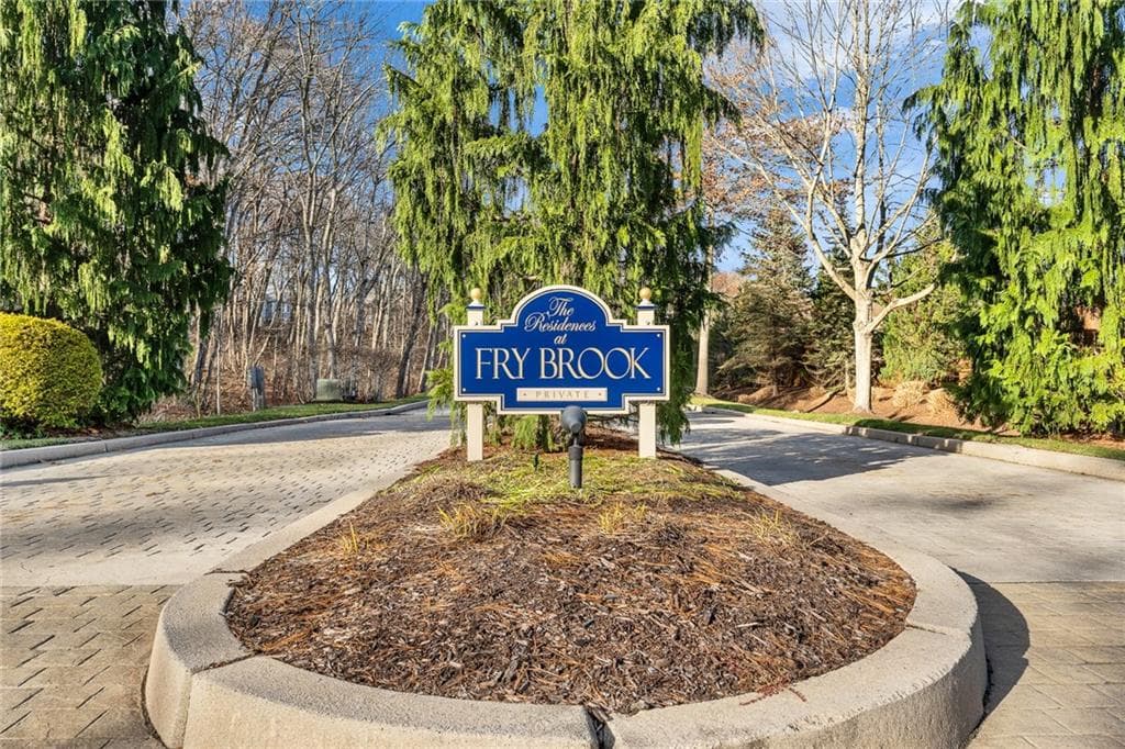 Single Family Residence at 95 Fry Brook Drive, East Greenwich, photo 44 of 44