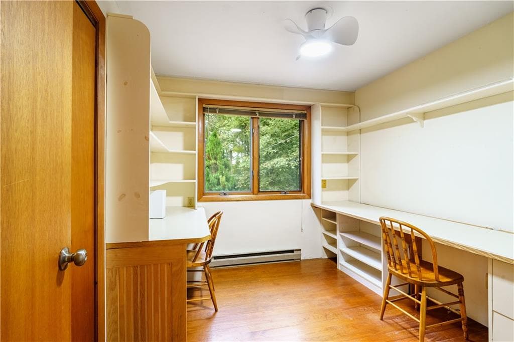 Single Family Residence at 327 North Road, South Kingstown, photo 17 of 40