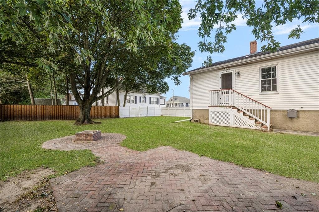 Single Family Residence at 22 Elder Avenue, East Providence, photo 9 of 37
