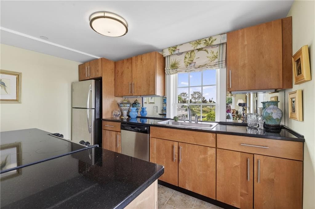 Condominium at 38 Bay Street UNIT W401, Westerly, photo 17 of 41