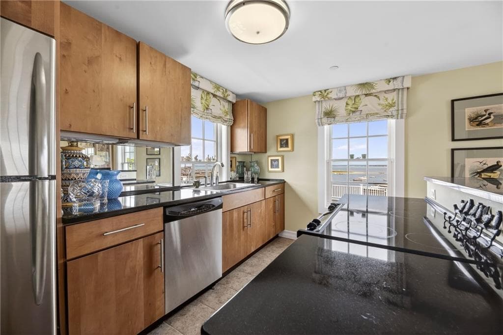 Condominium at 38 Bay Street UNIT W401, Westerly, photo 15 of 41