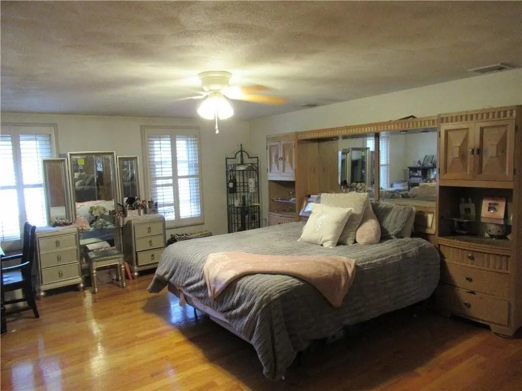 Single Family Residence at 83 83A Locust Avenue, North Providence, photo 10 of 15