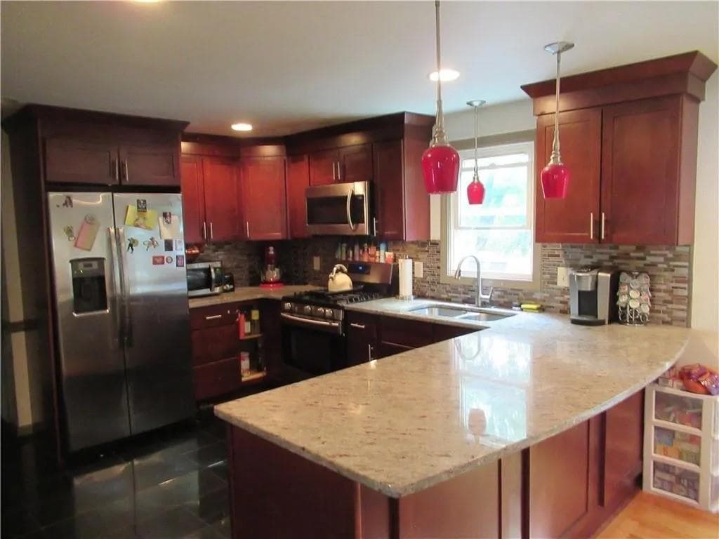 Single Family Residence at 83 83A Locust Avenue, North Providence, photo 4 of 15