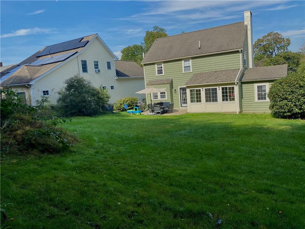 Single Family Residence at 109 Gaskill Street, Woonsocket, photo 7 of 31