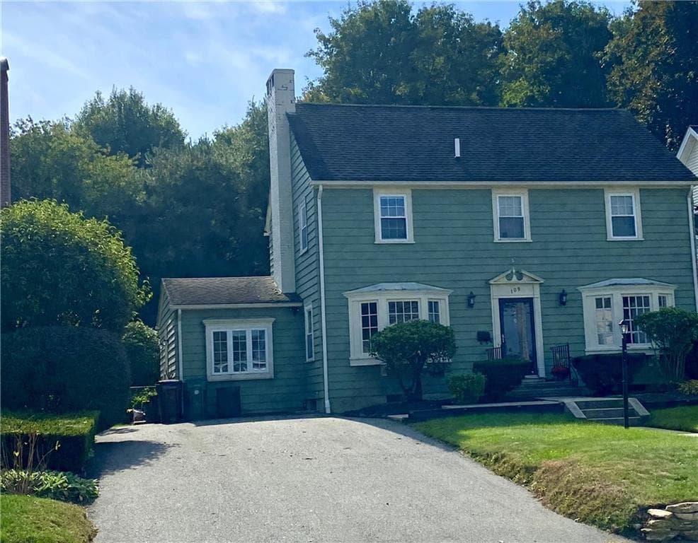 Single Family Residence at 109 Gaskill Street, Woonsocket, photo 3 of 31