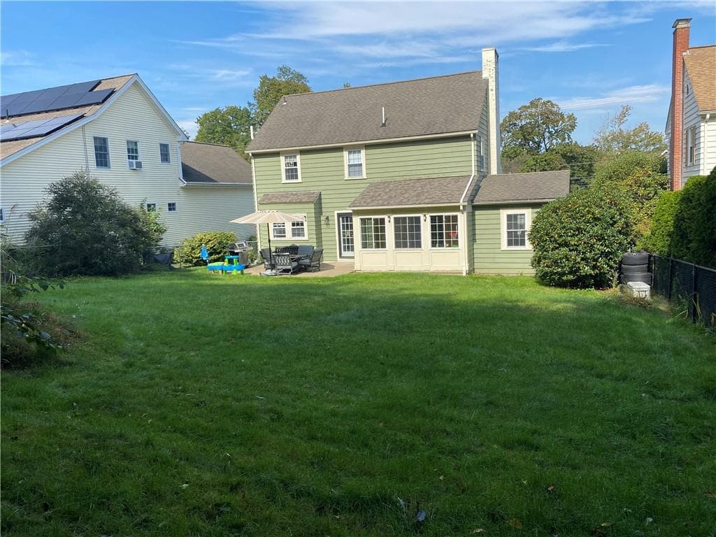Single Family Residence at 109 Gaskill Street, Woonsocket, photo 8 of 31