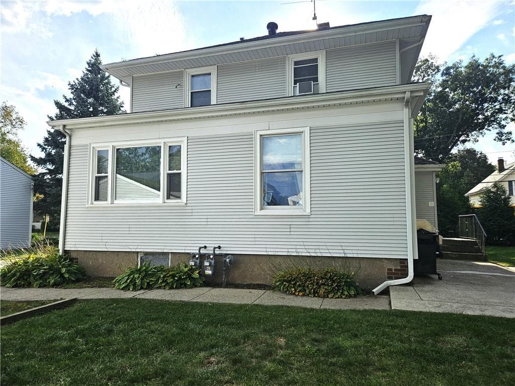 Multi Family at 209 River Road, Lincoln, photo 34 of 35