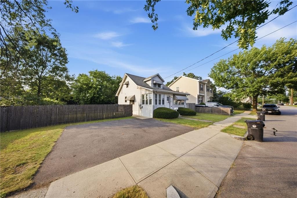 42 Riverview Avenue