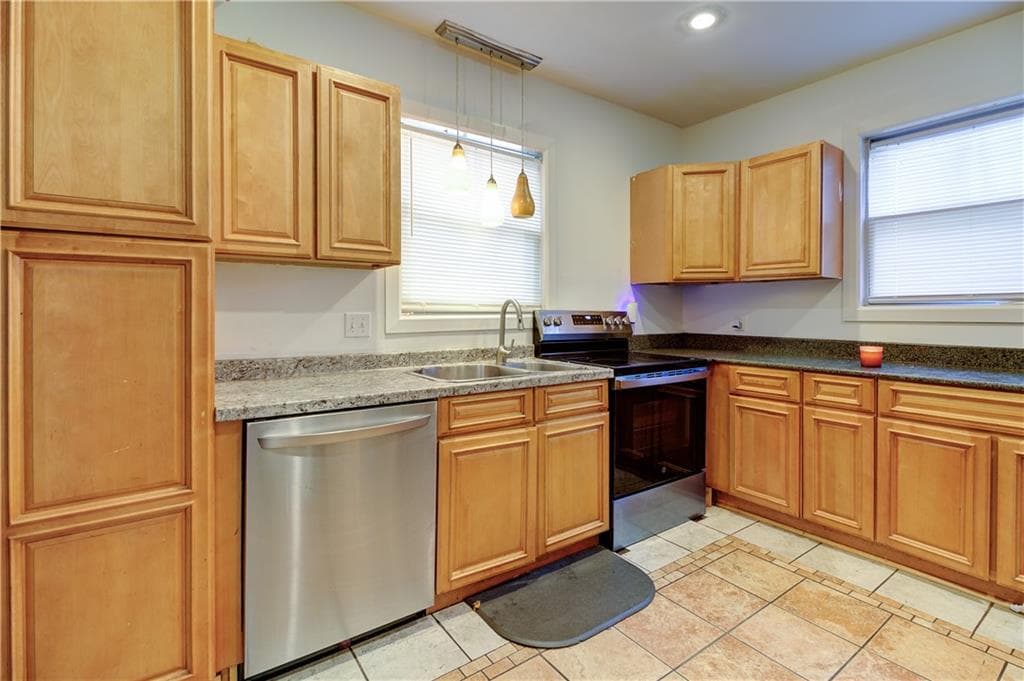 Multi Family at 165 Briggs Street, Providence, photo 2 of 22
