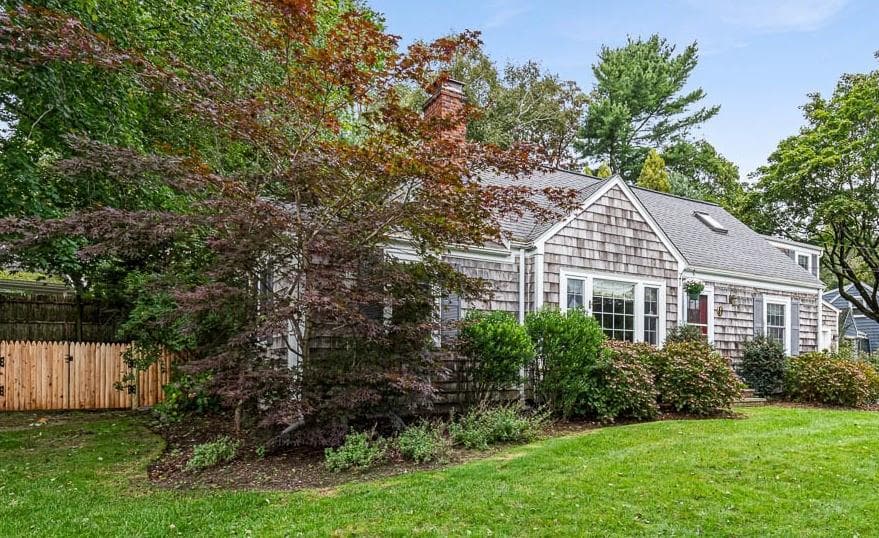 Single Family Residence at 3 Jenks Garden Lane, Barrington, photo 2 of 48
