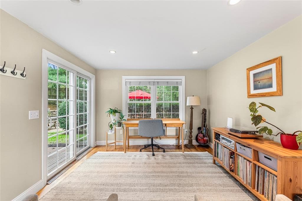 Single Family Residence at 3 Jenks Garden Lane, Barrington, photo 10 of 48