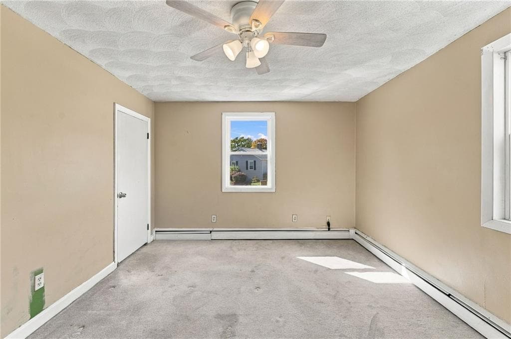 Single Family Residence at 45 Dupont Circle, North Kingstown, photo 12 of 37