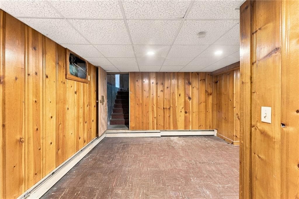 Single Family Residence at 45 Dupont Circle, North Kingstown, photo 24 of 37