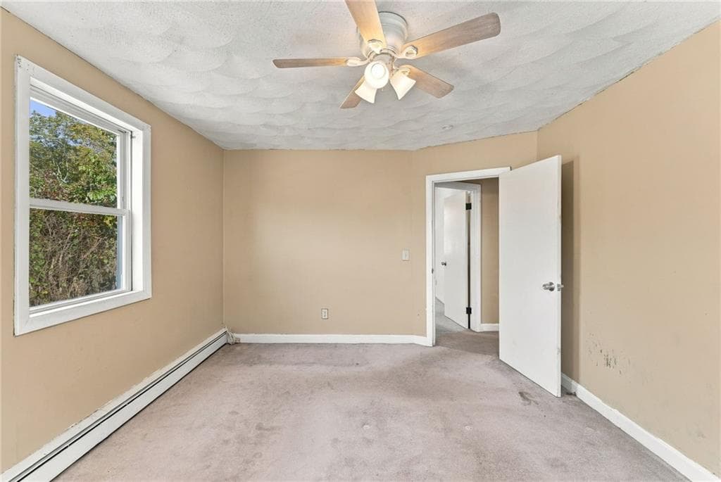 Single Family Residence at 45 Dupont Circle, North Kingstown, photo 14 of 37