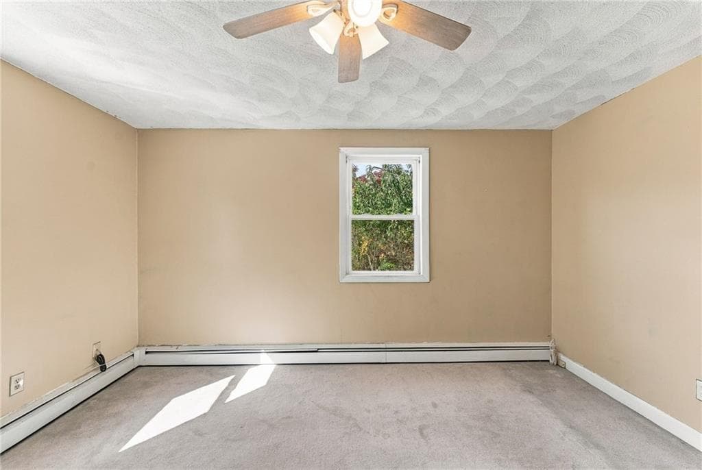 Single Family Residence at 45 Dupont Circle, North Kingstown, photo 15 of 37
