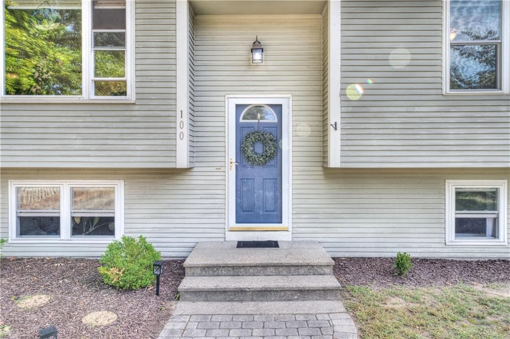 Single Family Residence at 100 Holmes Road, Warwick, photo 2 of 39