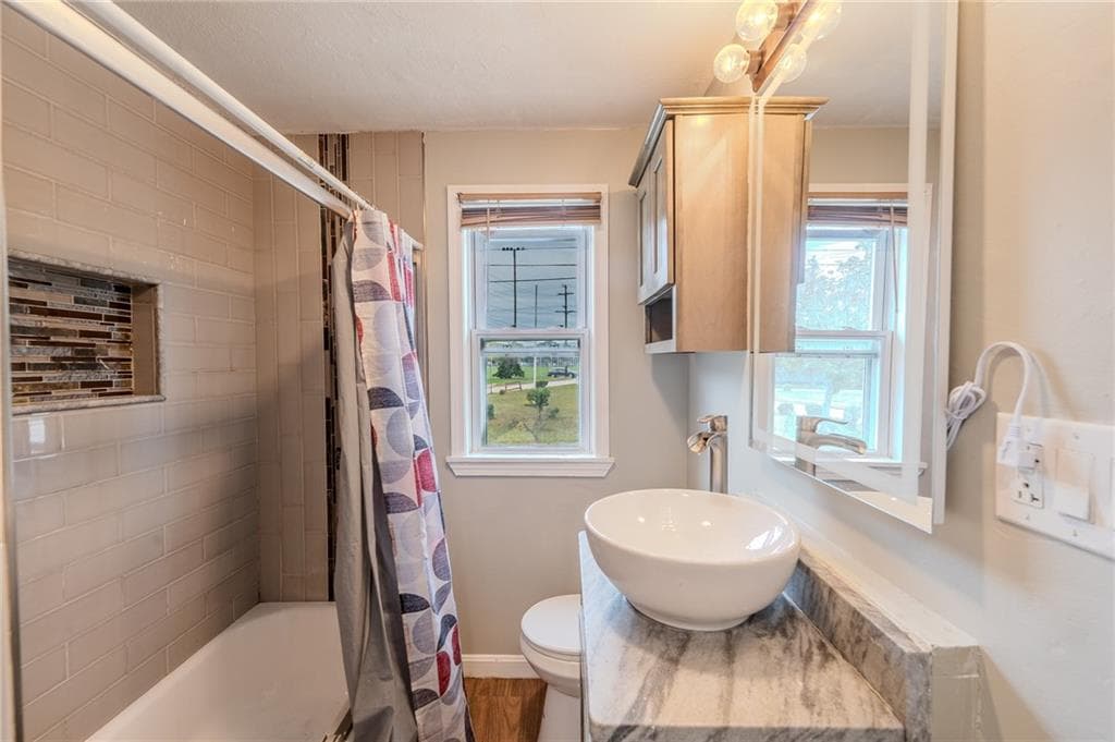 Single Family Residence at 289 Legion Way, Cranston, photo 6 of 21