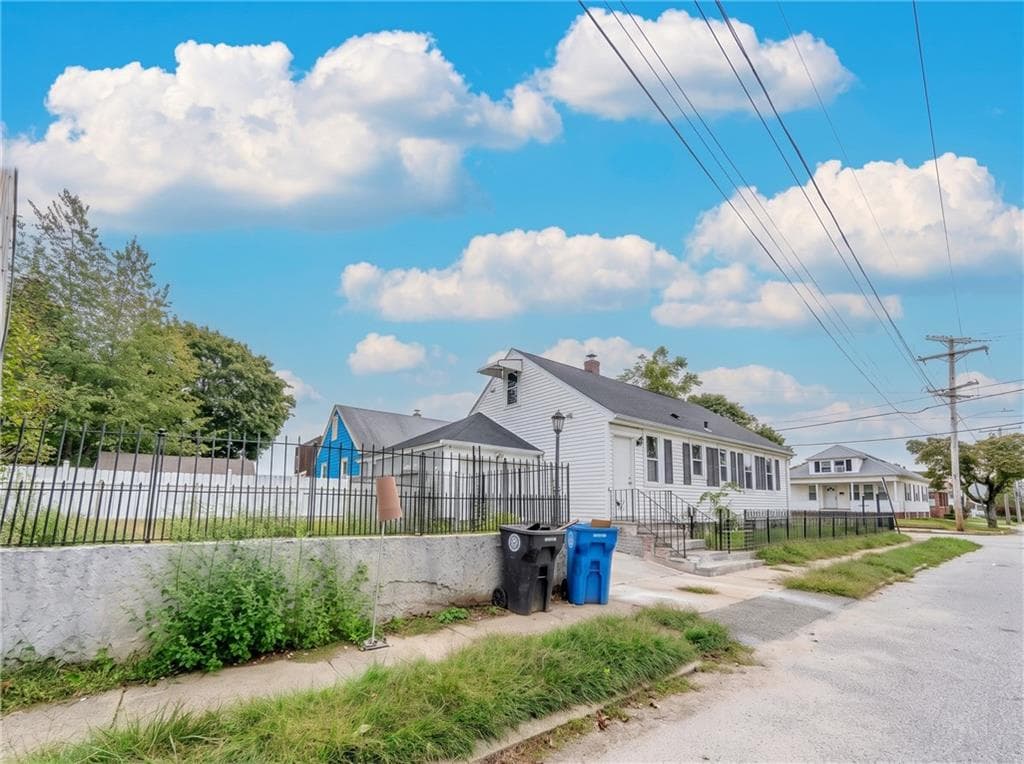 Single Family Residence at 289 Legion Way, Cranston, photo 3 of 21