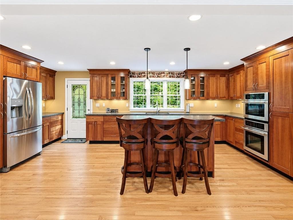 Single Family Residence at 380 Snake Hill Road, Burrillville, photo 5 of 33