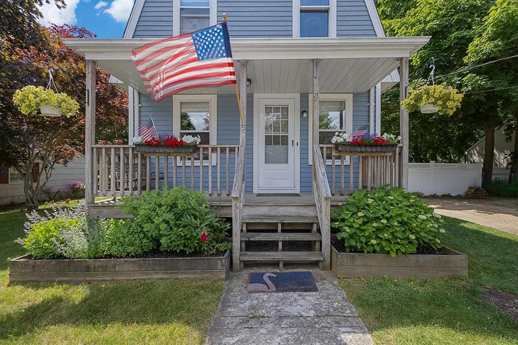 Single Family Residence at 67 Coleman Street, Seekonk, photo 2 of 26