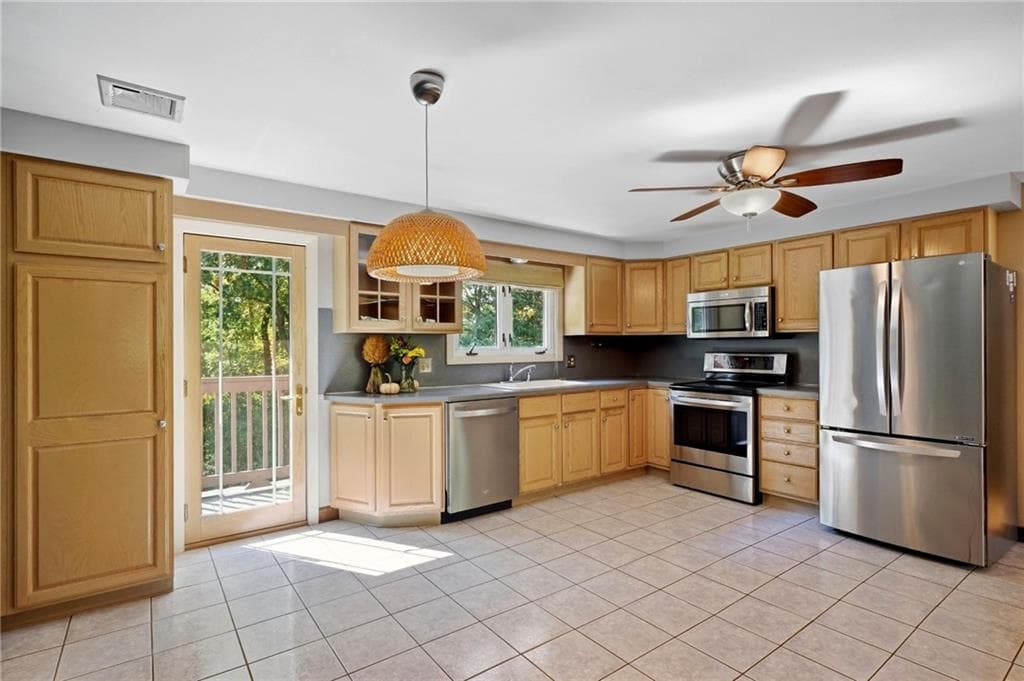Single Family Residence at 24 Tall Timber Trail, North Smithfield, photo 7 of 30