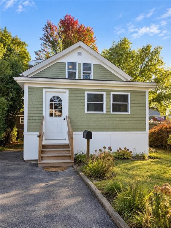 16 Ash Avenue