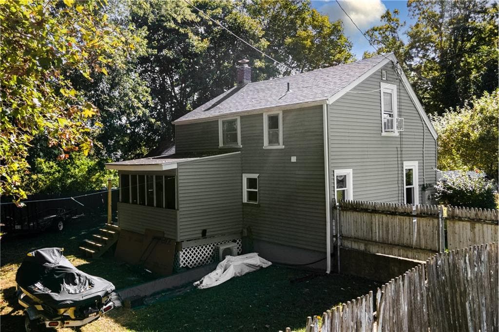 Single Family Residence at 161 tiogue Avenue, Coventry, photo 4 of 30
