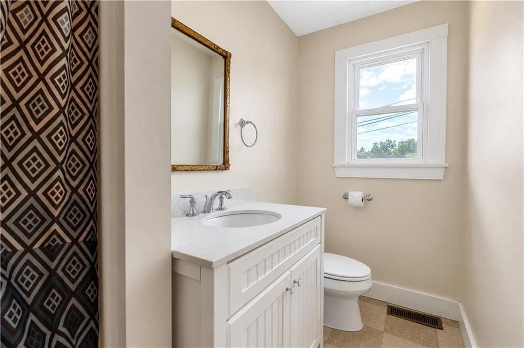 Single Family Residence at 118 A&D Wintechog Hill Road, No Stonington, photo 16 of 50