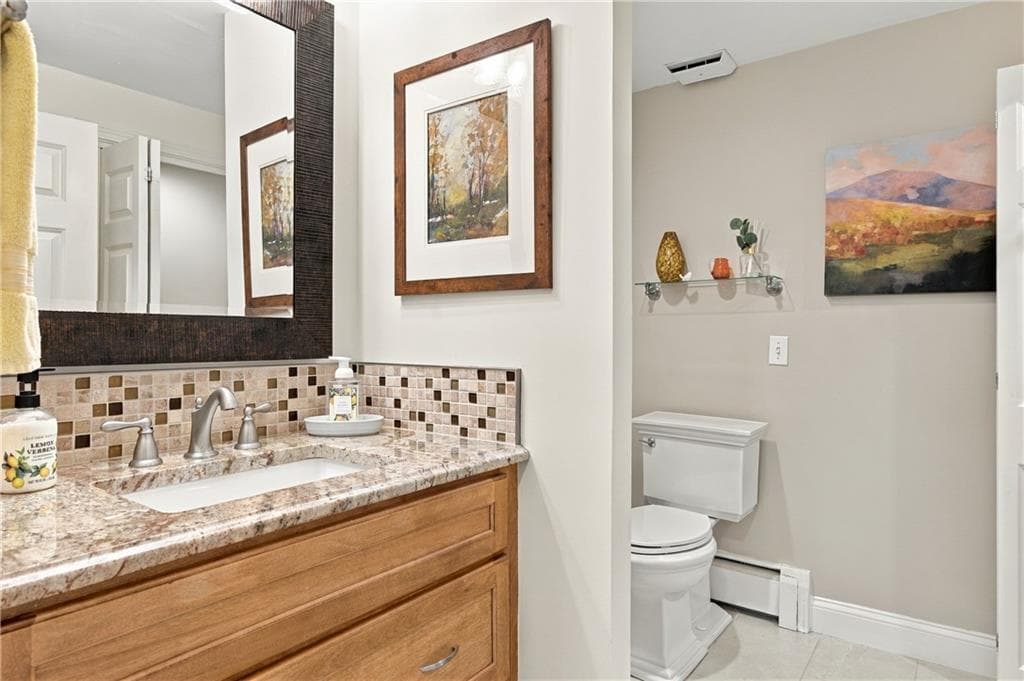 Single Family Residence at 5 Sunnyside Drive, Cumberland, photo 13 of 46